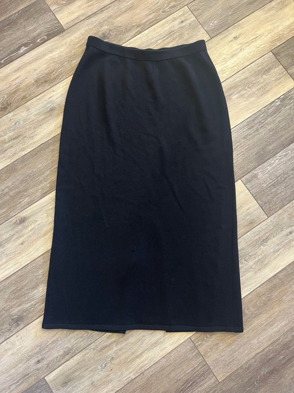St. John Basics Santana knit black maxi skirt back slit classic minimalist sz 14